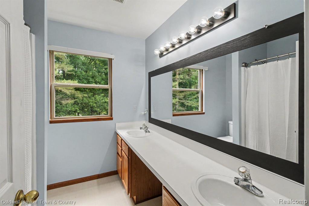 332 Triangle Lake Road, Howell, MI 48843 — Photo 15