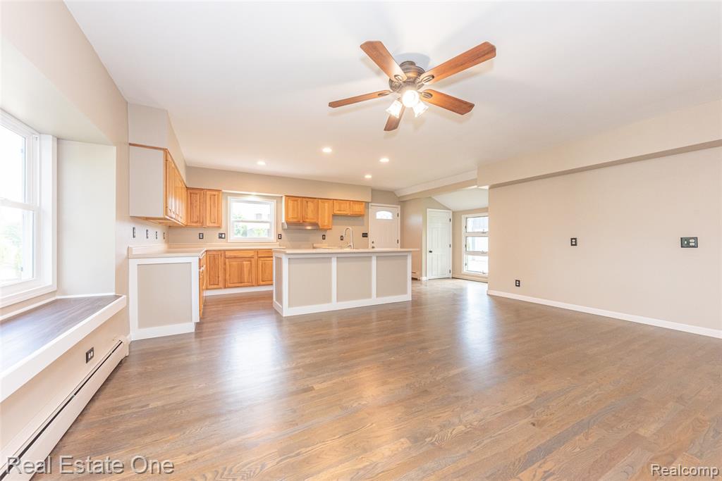912 N Wixom Road, Wixom, MI 48393 — Photo 11