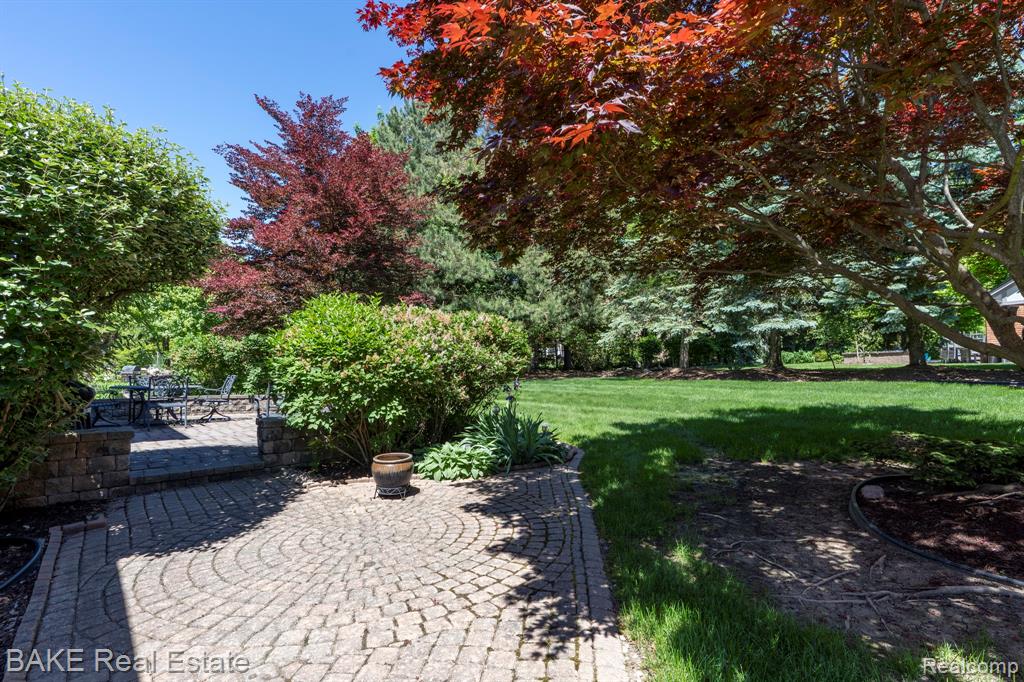 10000 Red Maple Drive, Plymouth, MI 48170 — Photo 6
