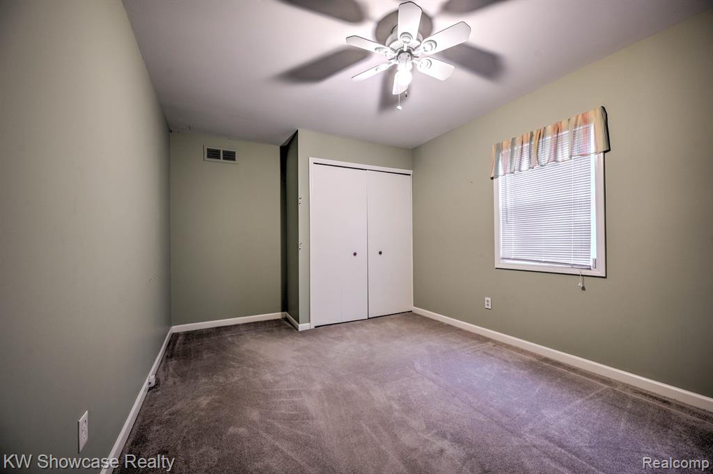 5806 KING JAMES, Waterford, MI 48327 — Photo 26