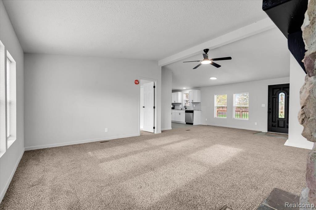 1160 S Van Vleet Road, Swartz Creek, MI 48473 — Photo 8