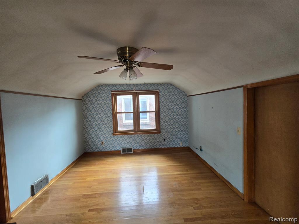 950 N YORK Street, Dearborn, MI 48128 — Photo 16