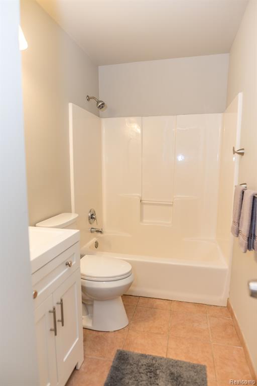 9114 ISLAND Drive, Clay, MI 48001 — Photo 23