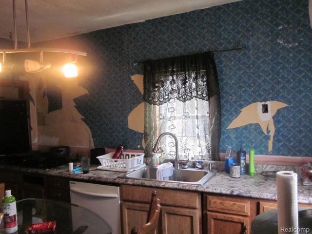 907 Wayne Street, Jackson, MI 49202 — Photo 3