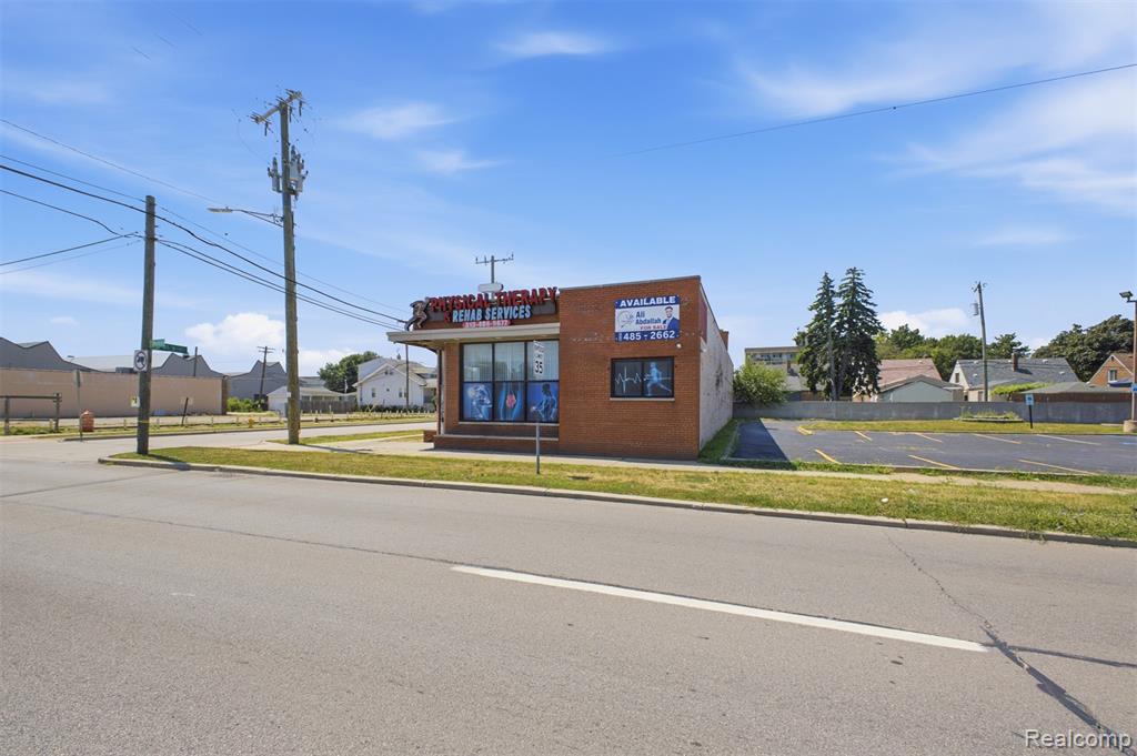 7001 Wyoming Avenue, Dearborn, MI 48126