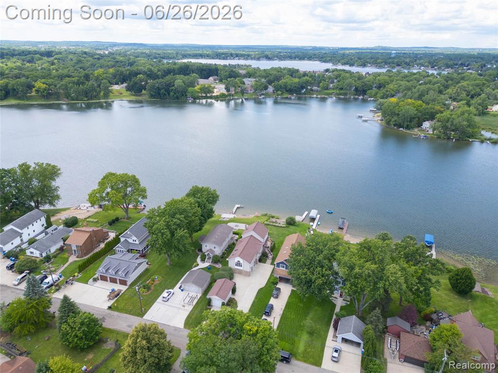 3160 Lexington Road, Waterford, MI 48328 — Photo 4