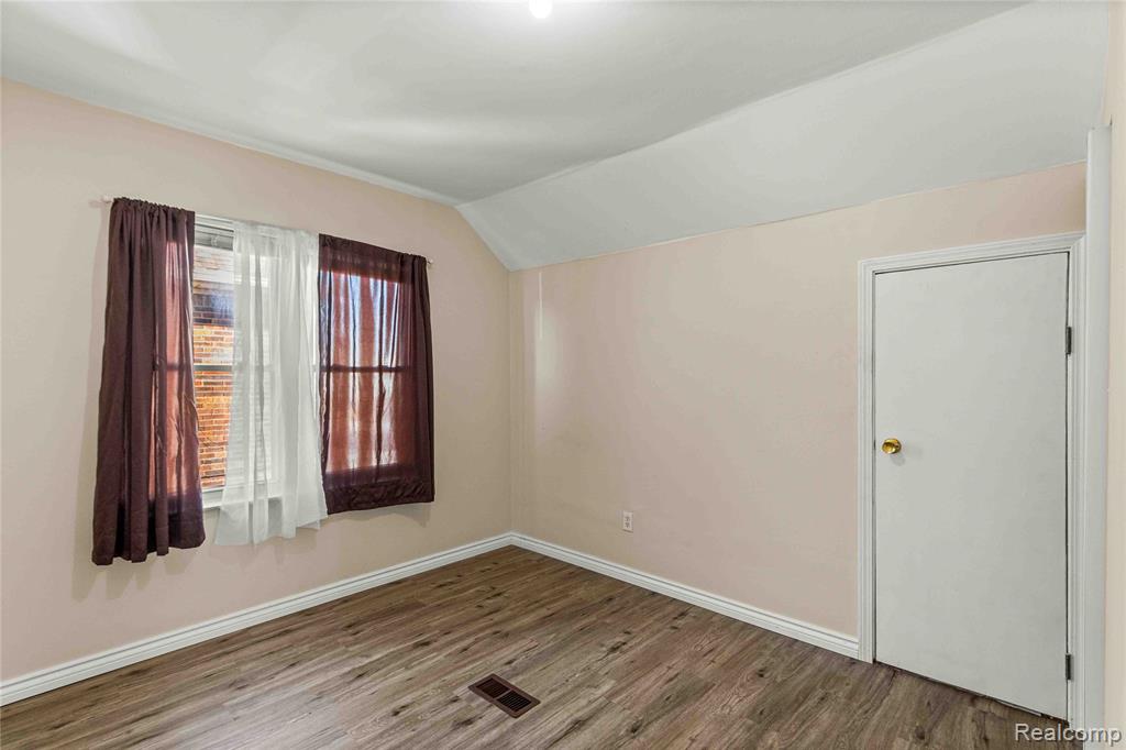 7642 Normile Street, Dearborn, MI 48126 — Photo 19
