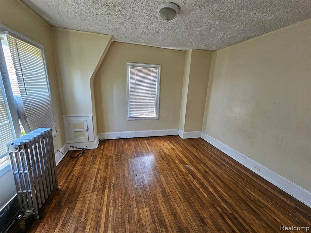 325 W NEVADA Street, Highland Park, MI 48203 — Photo 13