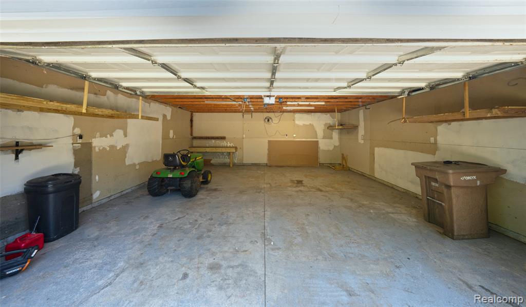 576 Brooks Avenue, Pontiac, MI 48340 — Photo 4