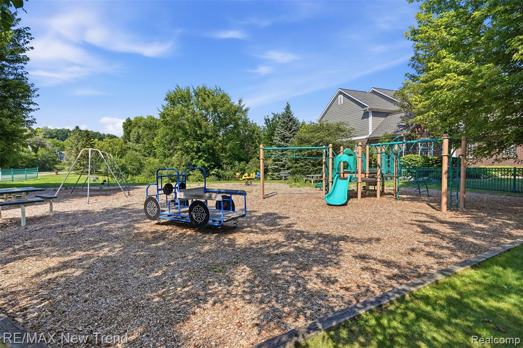 7301 VILLAGE PARK Drive, Independence, MI — Photo 52