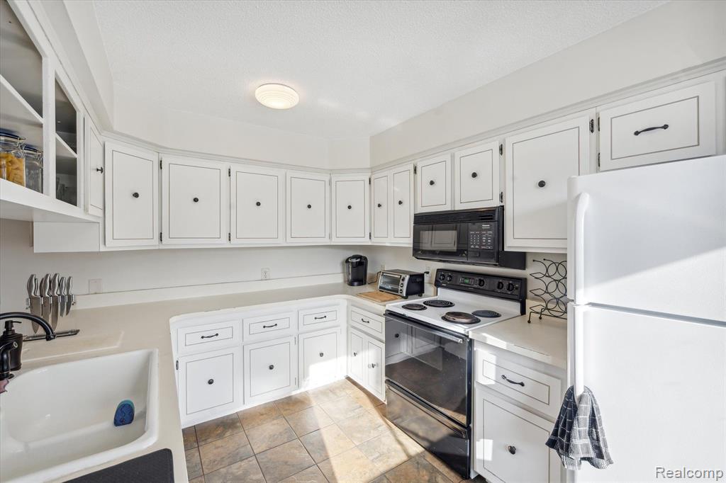 2843 GANNON Road, Howell, MI 48855 — Photo 11