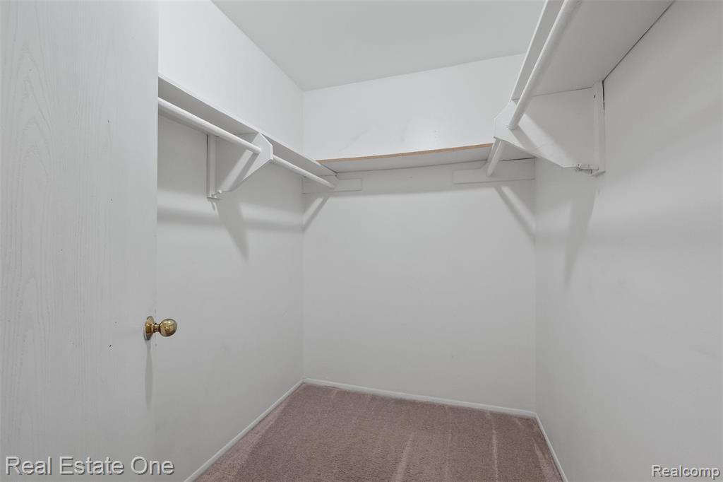 4469 Ardmore Drive, Sterling Heights, MI 48310 — Photo 29