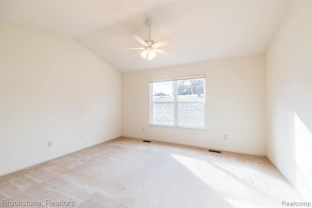 265 SHORE BROOK Lane, Walled Lake, MI 48390 — Photo 15