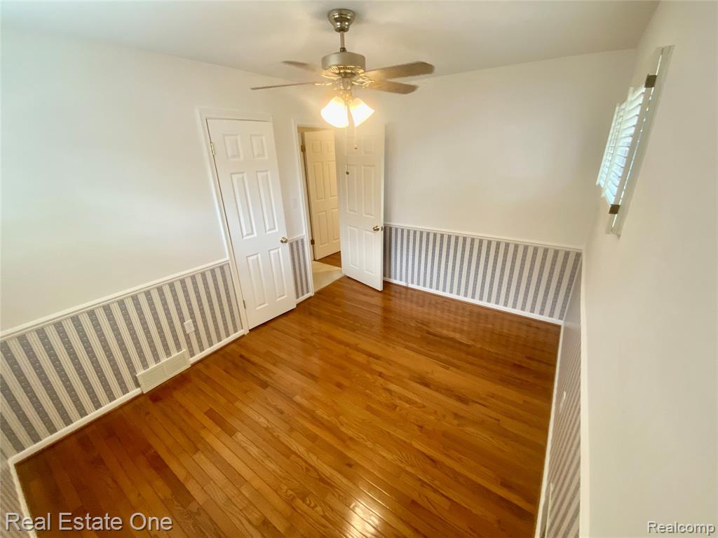 8262 Roselawn Street, Westland, MI — Photo 31