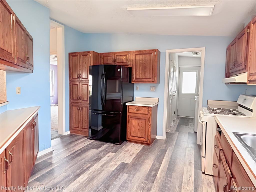 14118 KOEHN Road, Capac, MI 48014 — Photo 10