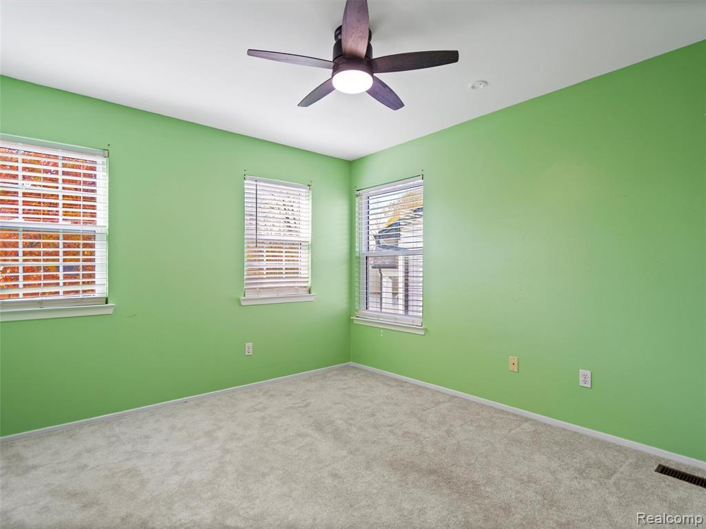 825 Huntclub Boulevard, Auburn Hills, MI 48326 — Photo 19