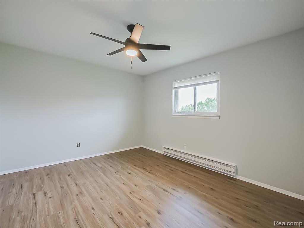 211 Summit Ridge, White Lake, MI — Photo 17