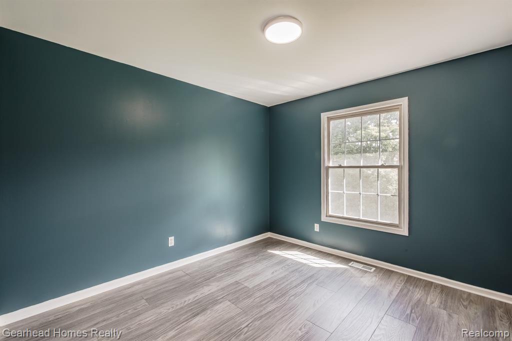 8088 Denton Hill Road, Fenton, MI 48430 — Photo 23