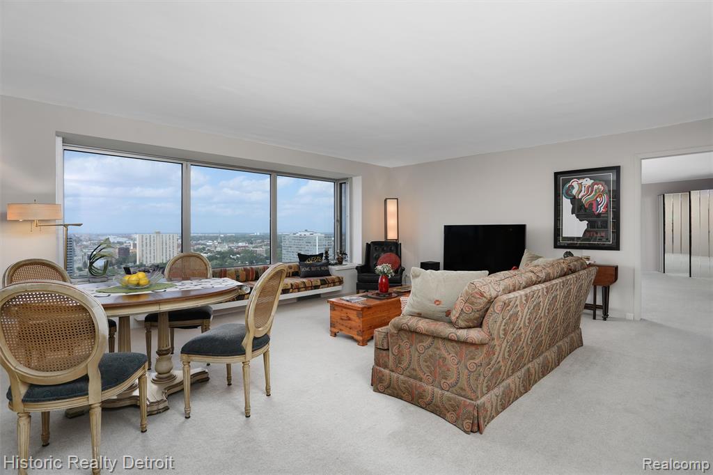 1300 E Lafayette Street, 2211, Detroit, MI 48207 — Photo 12