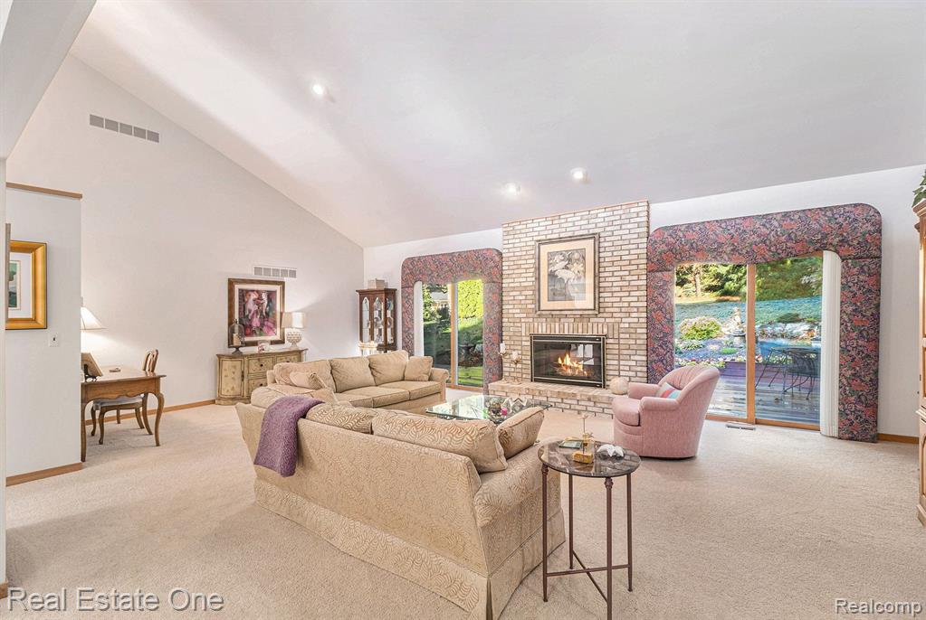 8323 FAWN VALLEY Drive, Clarkston, MI 48348 — Photo 9