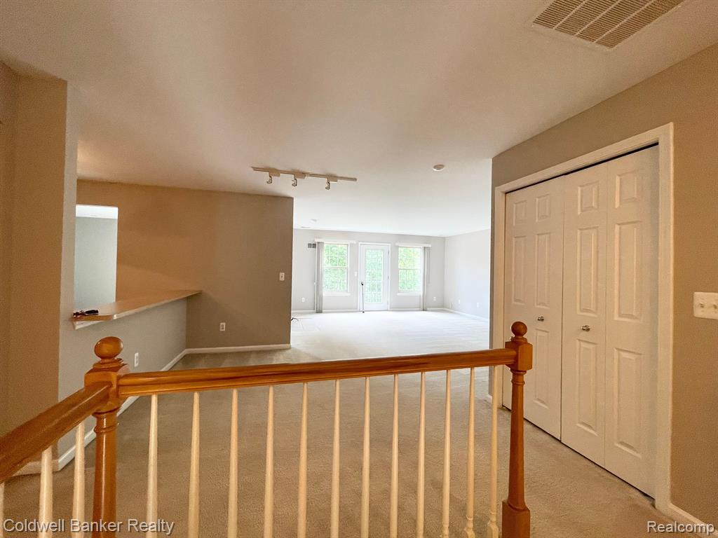 39634 ROCKCREST Lane, Northville, MI — Photo 3