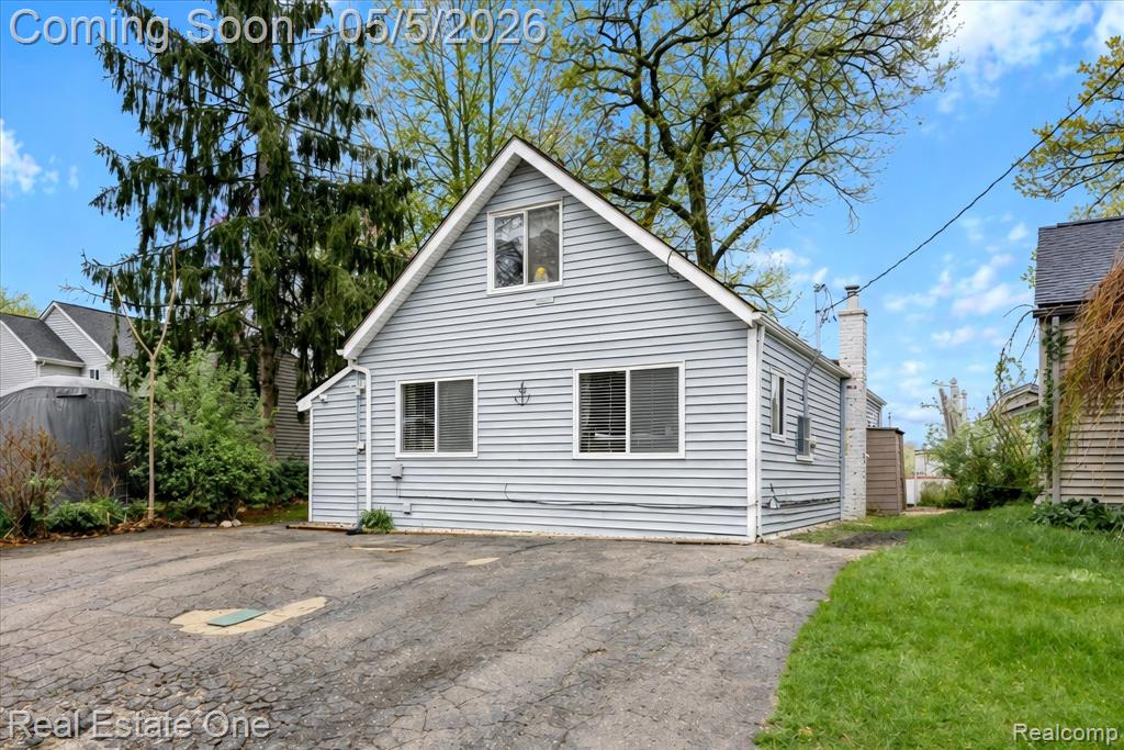 9590 Roundlake Boulevard, White Lake, MI — Photo 3