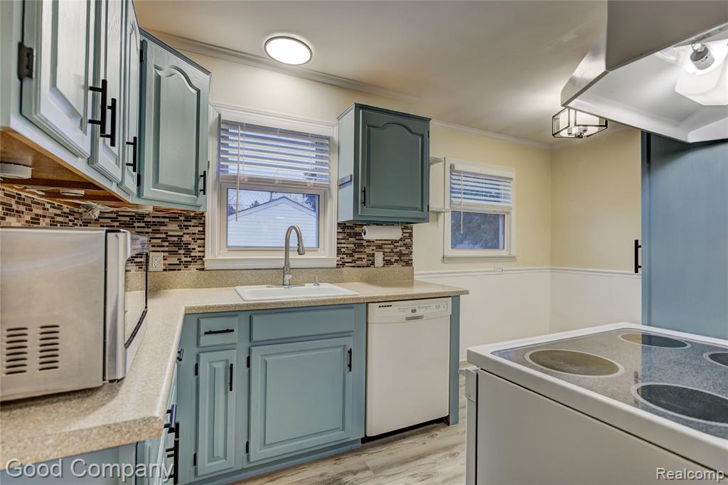 706 N Vermont Avenue, Royal Oak, MI 48067 — Photo 9