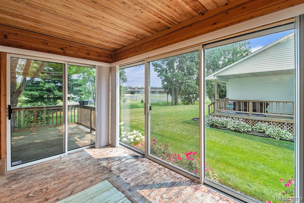 7453 Country Meadow Drive, Swartz Creek, MI 48473 — Photo 16