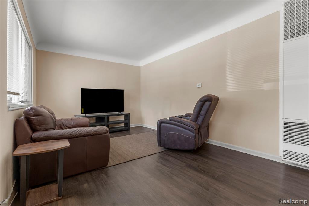 2056 Lafayette Boulevard, Lincoln Park, MI 48146 — Photo 5