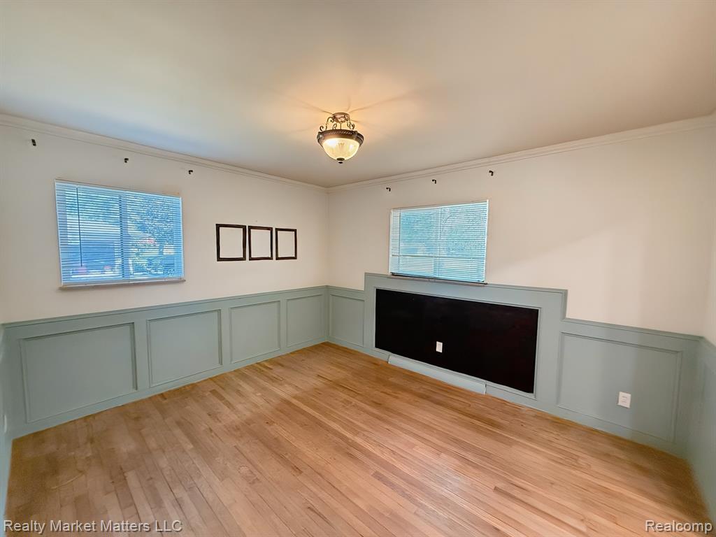 4424 Killarney Park Drive, Burton, MI 48529 — Photo 14