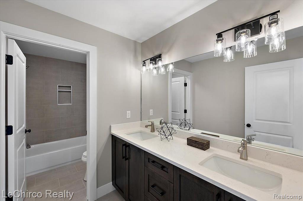 49355 LANGFORD Drive, Macomb, MI 48044 — Photo 25