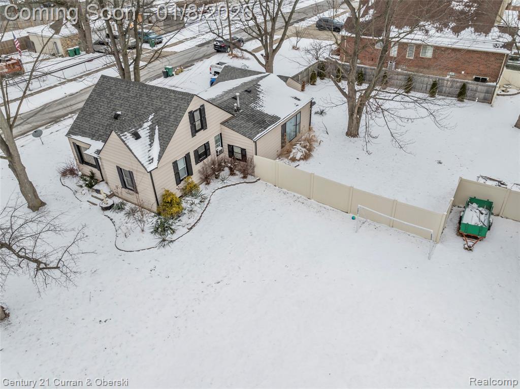 28854 Hennepin, Garden City, MI — front exterior
