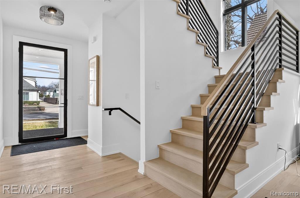 667 Oak, Birmingham, MI 48009 — Photo 4