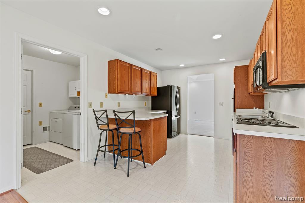 21382 MAGNOLIA Court, 1, Farmington Hills, MI 48336 — Photo 5