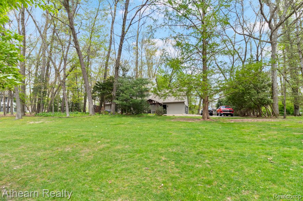5126 Braddock Court, Brighton, MI 48114 — Photo 18