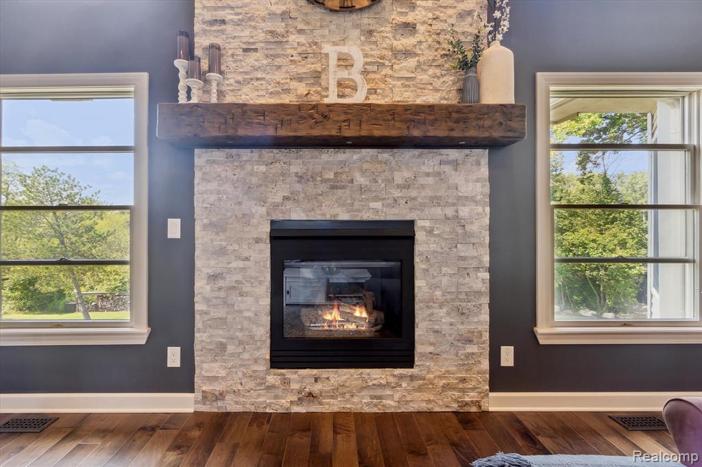 4348 Oak Tree Trail, Fenton, MI 48430 — Photo 6