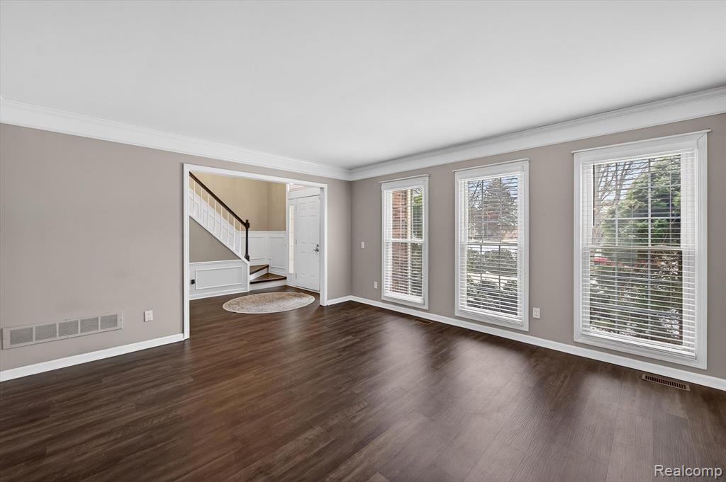 47497 Fox Run Drive, Canton, MI 48187 — Photo 15
