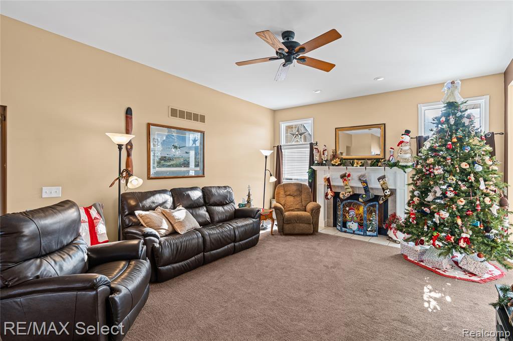 7065 Crosswinds Drive, Swartz Creek, MI 48473 — Photo 7
