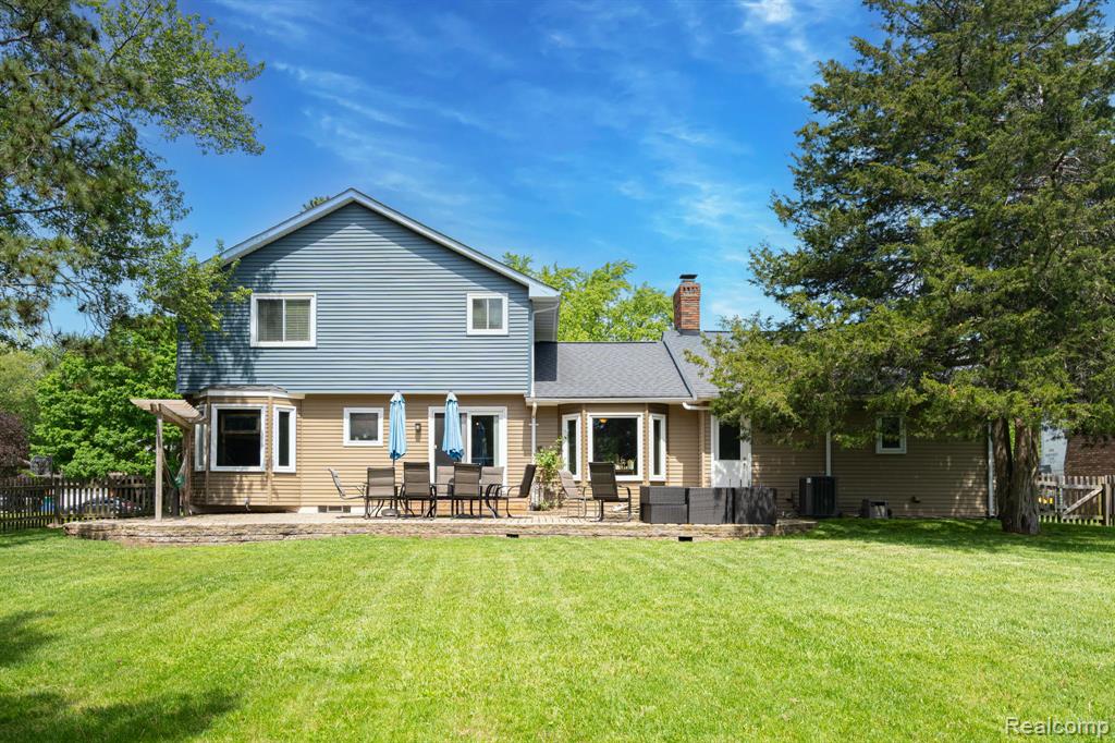 7152 Snow Apple Drive, Clarkston, MI — Photo 9