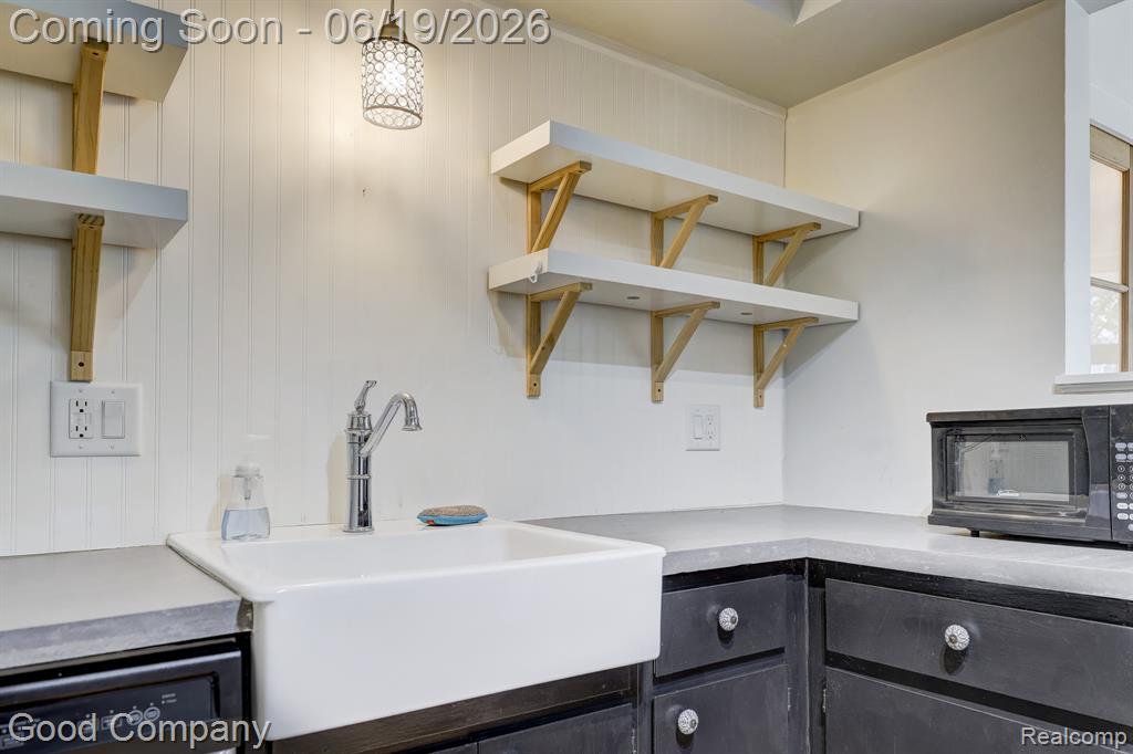 4345 Crooks Road, 4, Royal Oak, MI 48073 — Photo 14