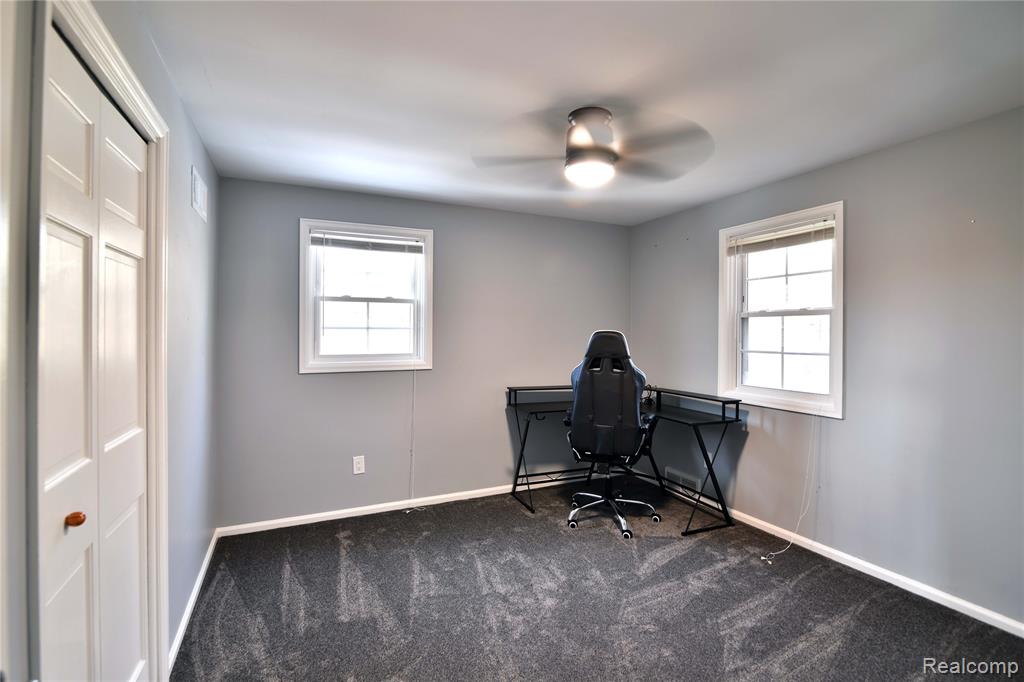 9693 BURNING TREE Drive, Grand Blanc, MI 48439 — Photo 37