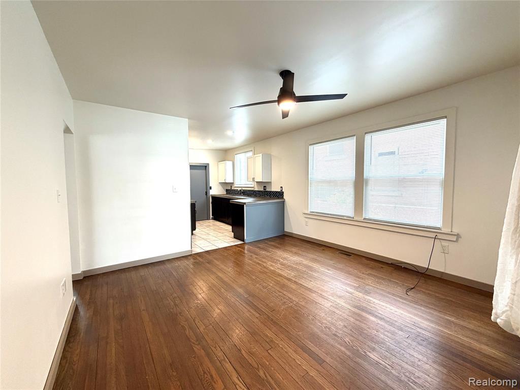 2045 Calvert Street, Detroit, MI 48206 — Photo 12