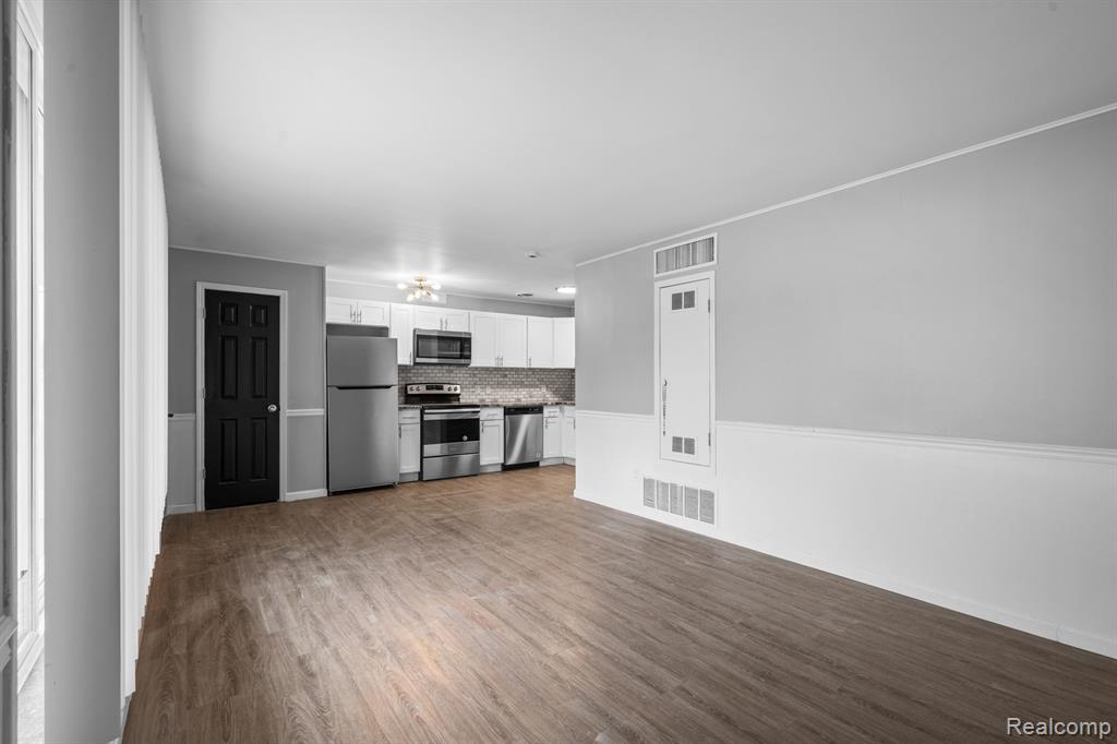 4415 S Crooks, Royal Oak, MI 48073 — Photo 3