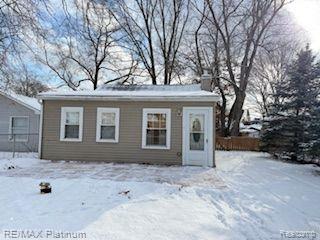 8573 PORTAGE LAKE Boulevard, Pinckney, MI 48169 — front exterior