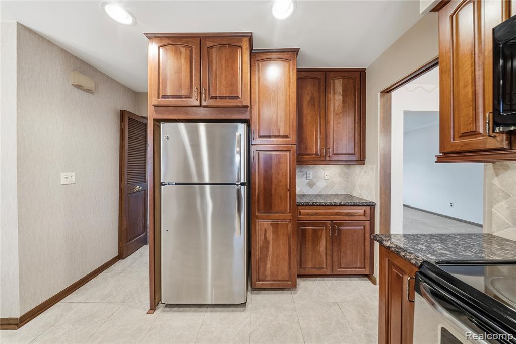 21767 Knudsen Drive, Grosse Ile, MI 48138 — Photo 17