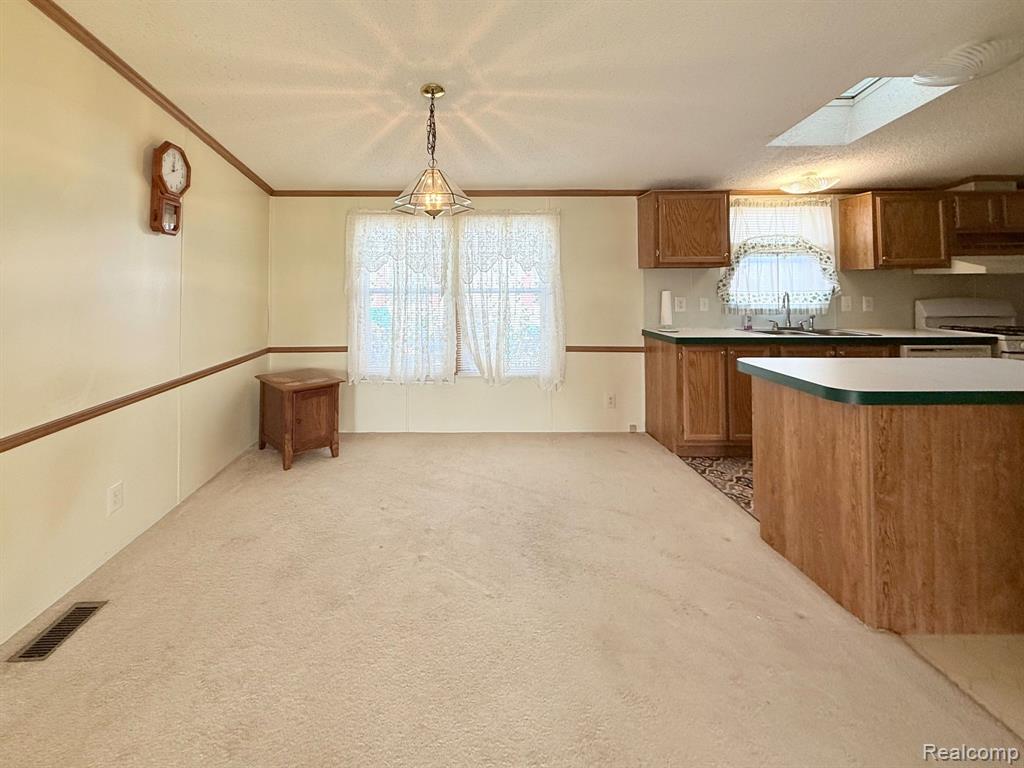 8737 Daniel Drive, Newport, MI 48166 — Photo 9