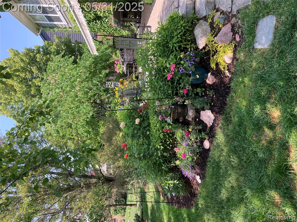 7271 N Village Drive, Clarkston, MI — Photo 27