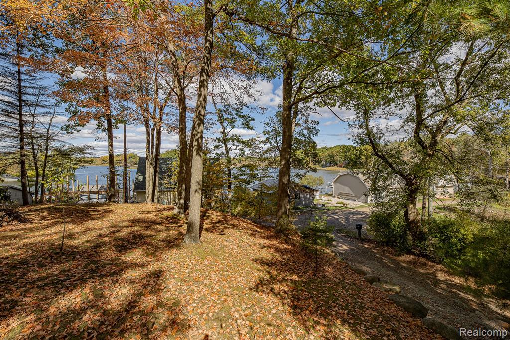 319 Parkway Drive, Attica, MI 48412 — Photo 18