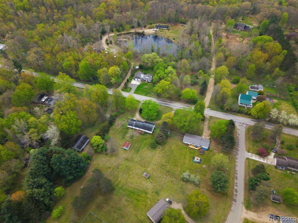 396 Plum Creek Road, Lapeer, MI 48446 — Photo 38
