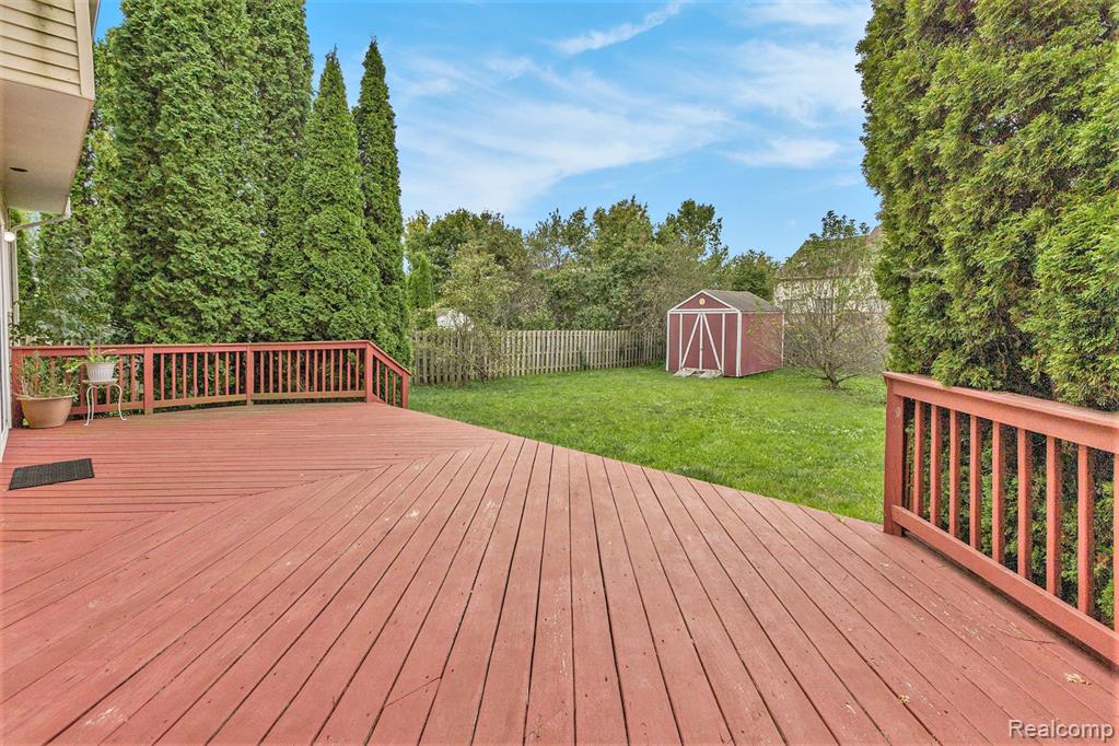 7346 HOGAN Drive, Ypsilanti, MI 48197 — Photo 23